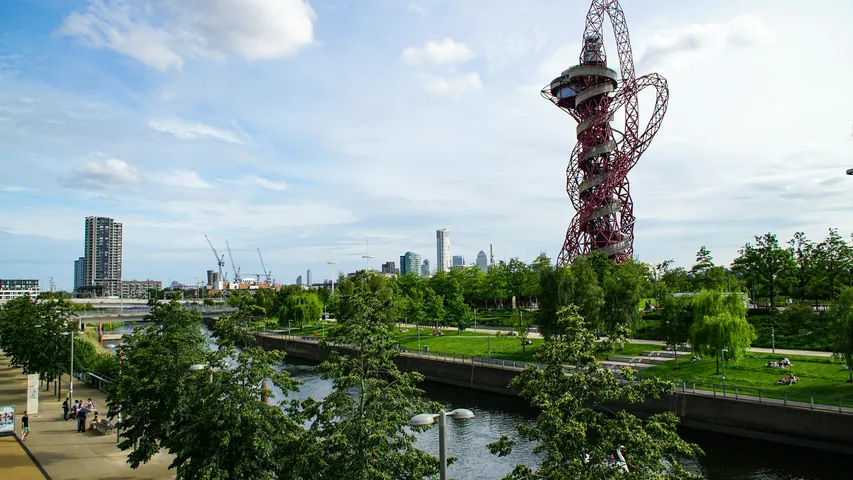 Chase The Moon QE Olympic Park 5k & 10k December 2025