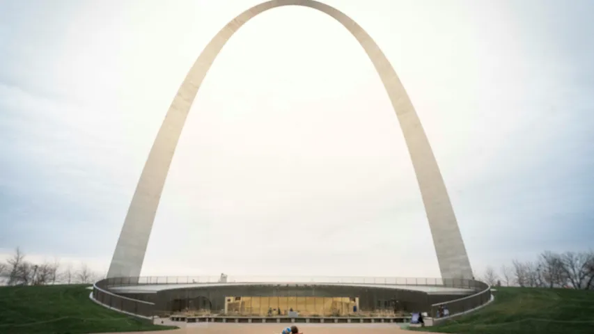 St. Louis Track Club 2025-2026 Frostbite Series