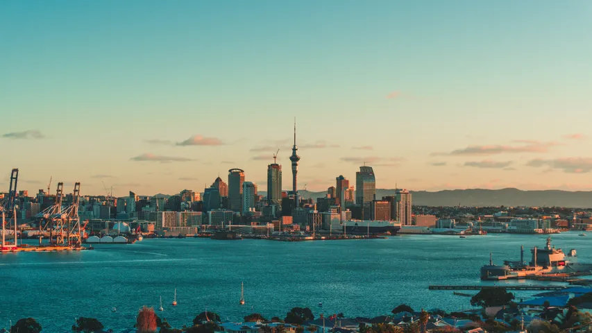 Harcourts Cooper & Co Devonport Half Marathon 2025