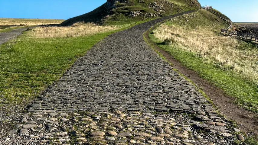 Run the Raid Lindisfarne