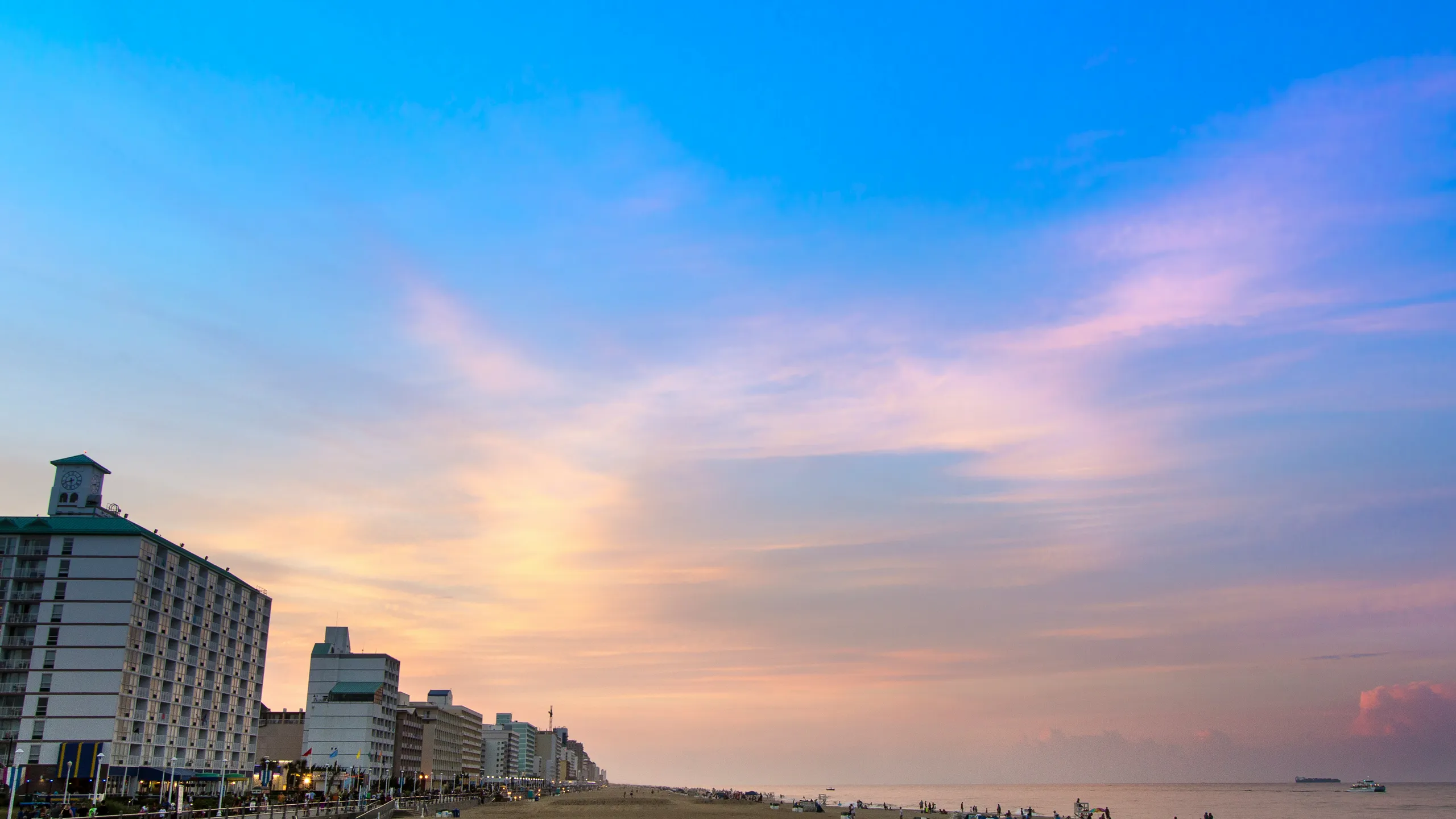 Old Point National Bank Wicked 10K Weekend