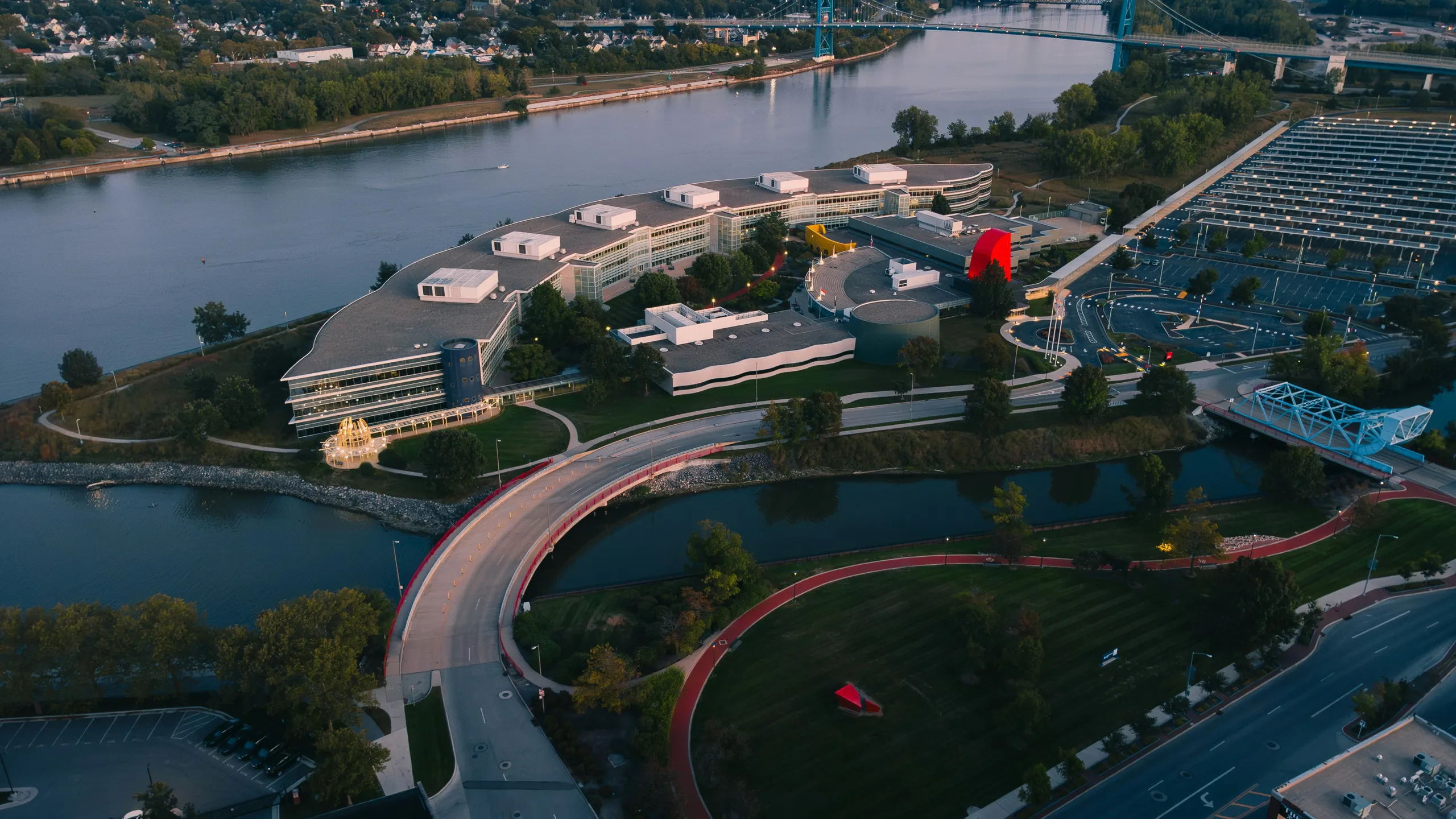 Polar Paws & Santa Claws 5K