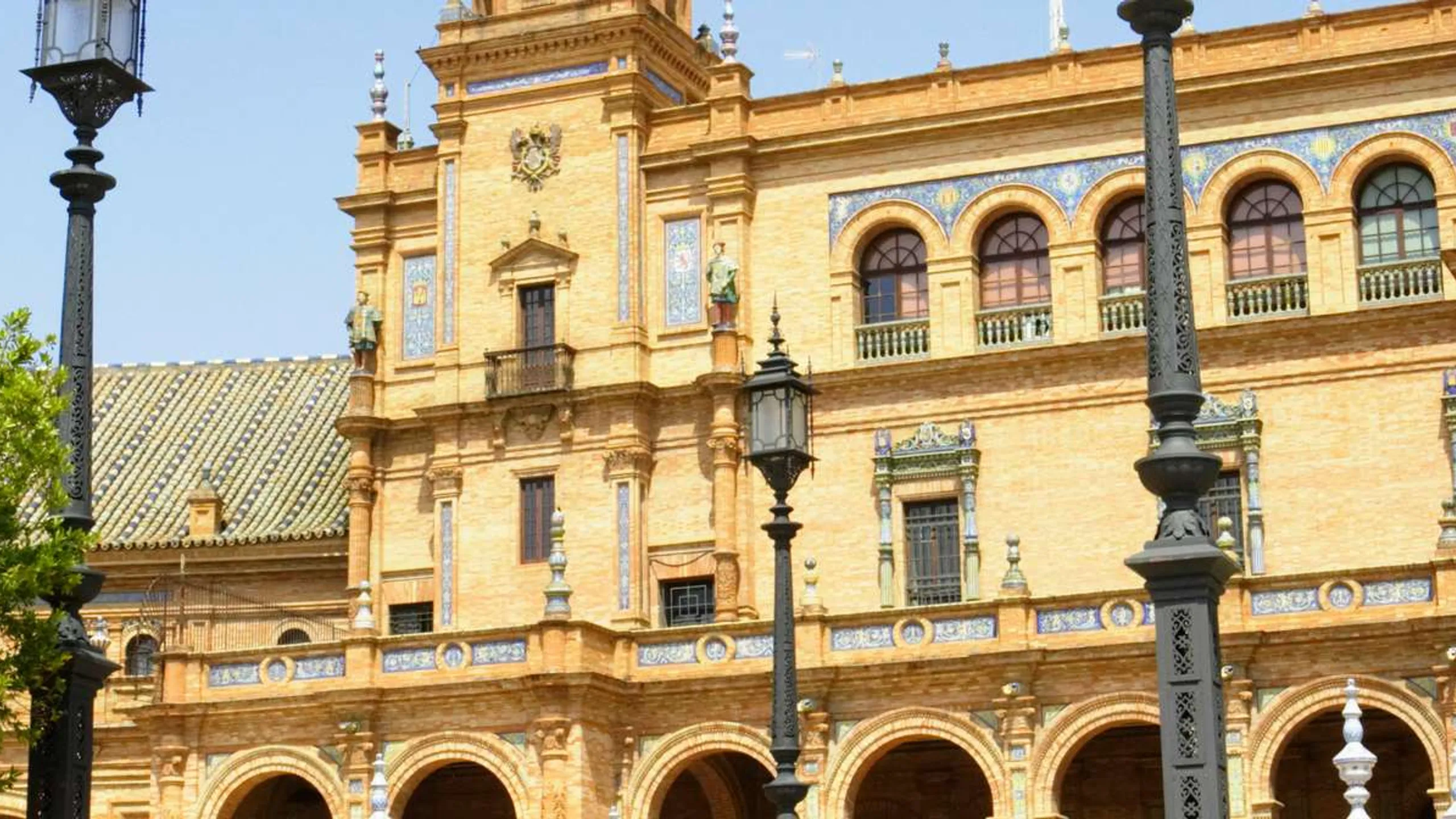 Hampton Court Palace Half Marathon March 2025