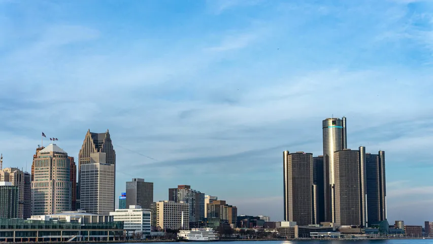 Detroit Women's Half Marathon, 10K, and 5K: Women Run the D Run/Walk